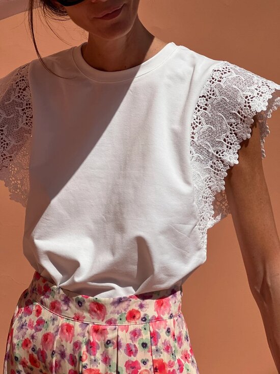 Siamoise Tops - NWT French Designer Cotton T-Shirt with Lace Sleeves